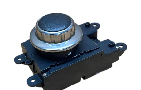Head unit multimedia control