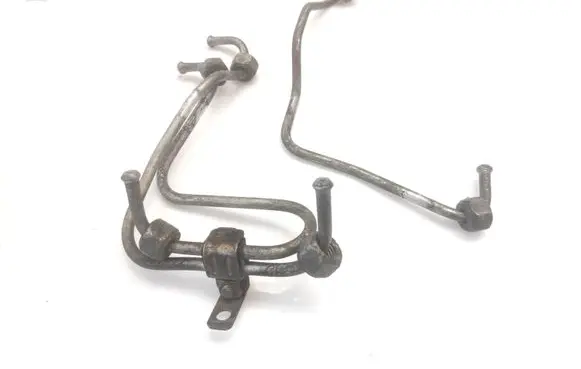 Fuel injector supply line/pipe