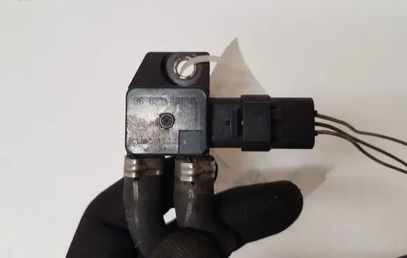 Citroen C5 Exhaust gas pressure sensor 00257752 9662143180
