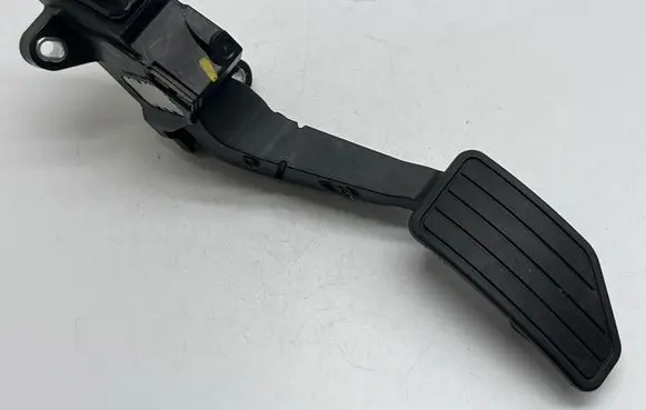 Subaru Outback (BT) Accelerator throttle pedal 36010AN02A 22320A2C 34293008411