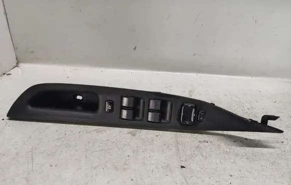 Mazda 6 Electric window control switch