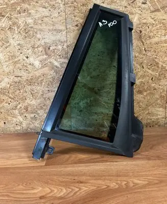 Ford Mondeo Mk III Rear vent window glass 43R001108 DOT27M73100AS3