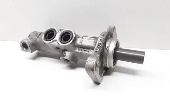 Volvo XC70 Master brake cylinder 8646007