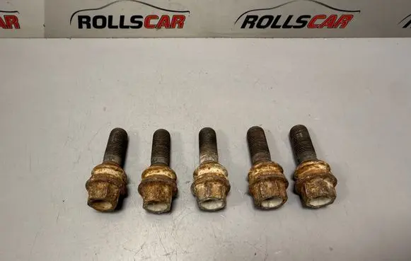 Volkswagen Transporter - Caravelle T5 Nuts/bolts 