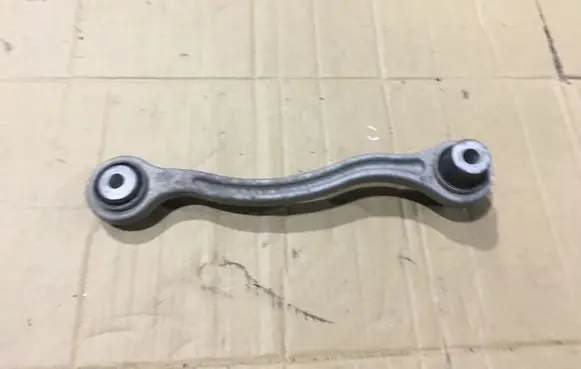 Mercedes-Benz C W205 Rear control arm A20402