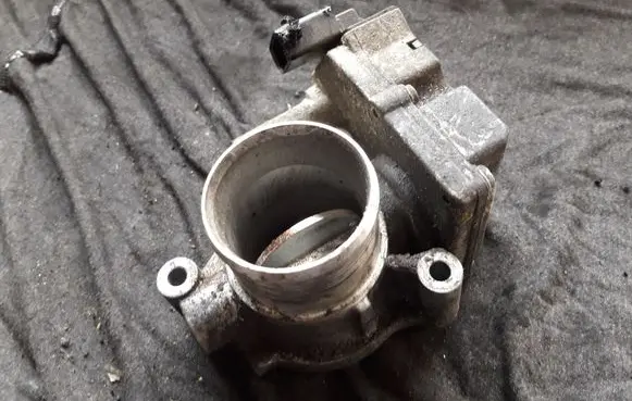 Renault Megane II Engine shut-off valve A2C53107575