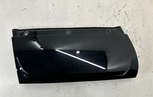 Ford Bronco Rear glass trim M1PBS290B52AEW