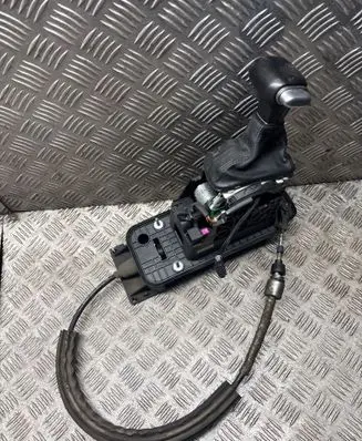 Volkswagen Jetta V Gear shifter/selector 1K1713025AA