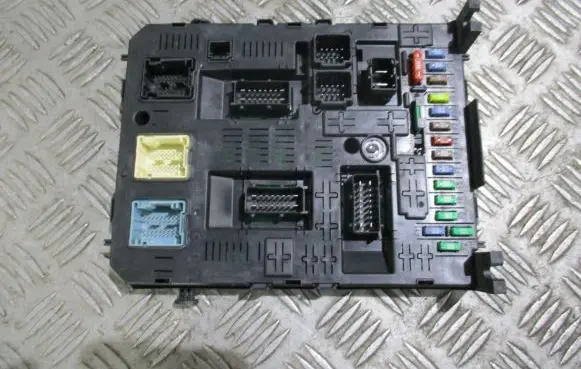Peugeot 308 SW Fuse box set