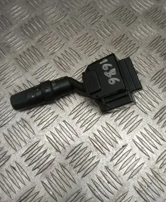 Mazda 3 I Indicator stalk 17D682