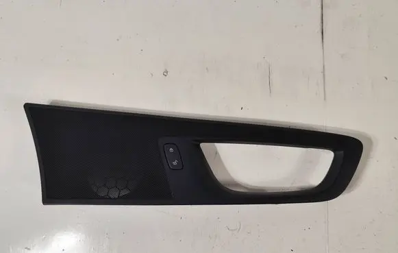Volvo XC60 Front door card panel trim 32237530