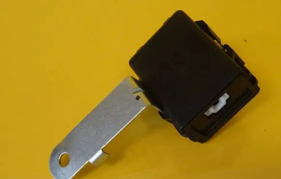 Hyundai Trajet Electric power window relay 94770-27910
