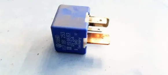 Volkswagen Jetta II Other relay 857951253 899663
