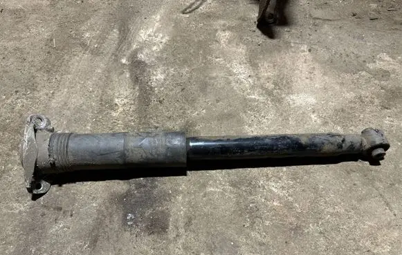 Volkswagen PASSAT B8 Rear shock absorber/damper