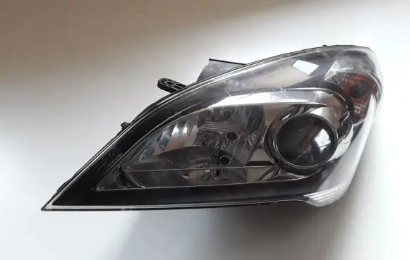KIA Ceed Headlight/headlamp 921011H
