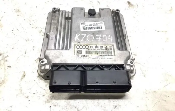 Audi A4 S4 B8 8K Engine control unit/module 03L906019AT 0281016677
