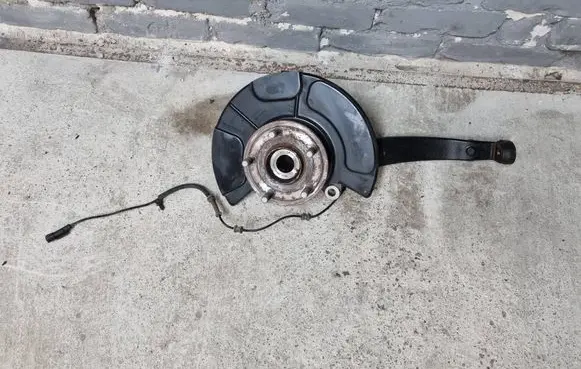 Dodge Durango Front wheel hub 203AA LH055 5099