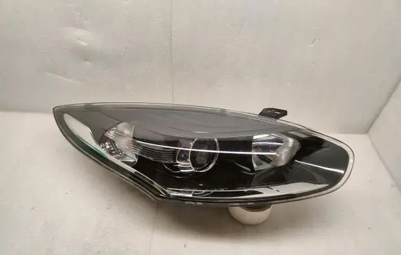 Renault Megane III Headlight/headlamp