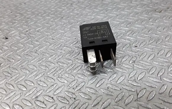 Volkswagen Phaeton Other relay 7M0951253C