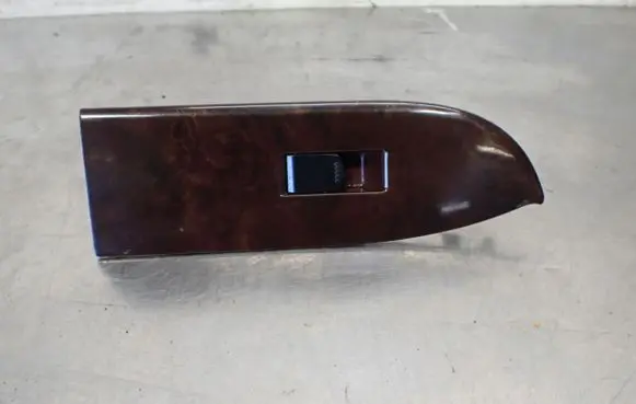 Suzuki Grand Vitara II Quarter vent window switch 