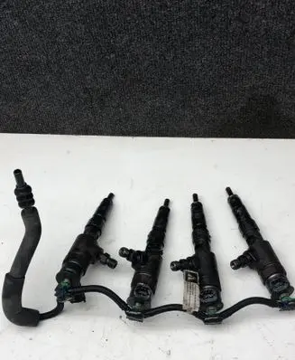 Peugeot 308 Fuel injectors set 0445110566
