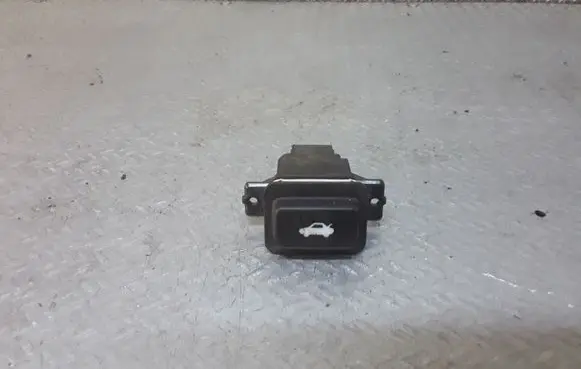 Honda Accord Tailgate opening switch 