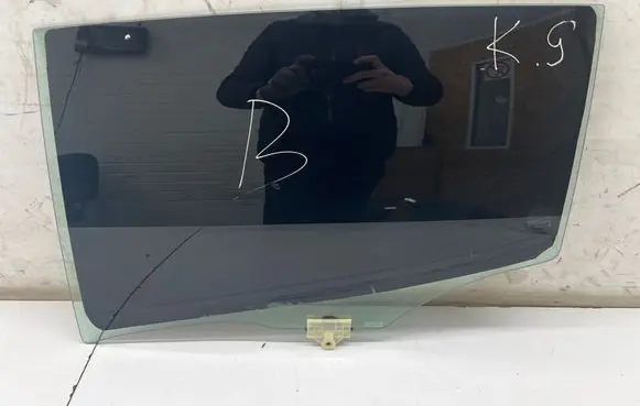KIA Stinger Rear door window glass