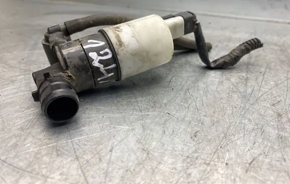 Peugeot 308 Windscreen/windshield washer pump 9641553880 9641553980