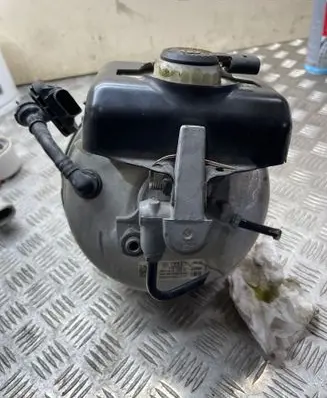 Audi A7 S7 4G Brake booster 