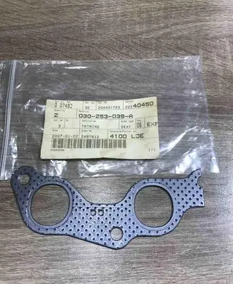 Volkswagen Golf I Other engine part 030253039A
