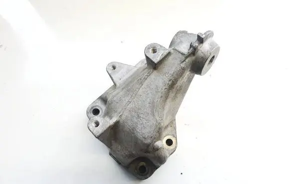 Mercedes-Benz GL X166 Engine mounting bracket a6422236304