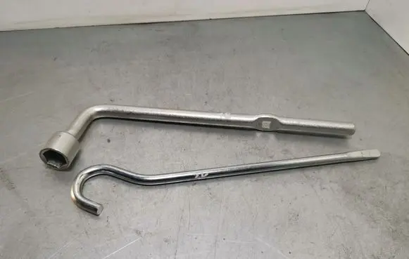 Honda CR-V Wheel nut wrench CRV21RAKTASRATU