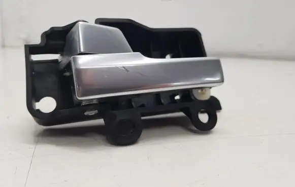 Rear door interior handle