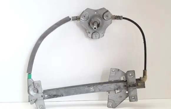 Rear door manual window regulator