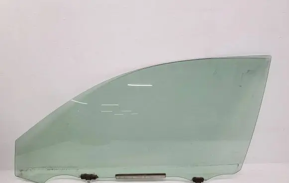 Lexus CT 200H Front door window glass four-door