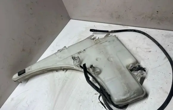 BMW X1 E84 Windshield washer fluid reservoir/tank 235576 45R015055 2992304