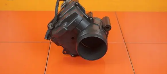 Citroen DS3 Throttle body valve A2C53386322 5FR