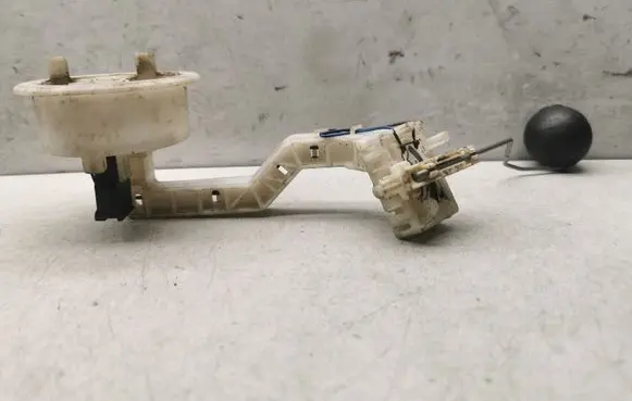 Audi A6 S6 C5 4B Fuel level sensor 4B0201317A