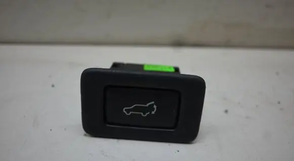 Subaru Outback (BS) Tailgate/boot open switch button 