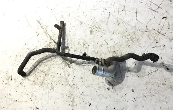 Volkswagen Touran I Engine coolant pipe/hose