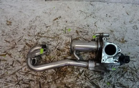 Dacia Dokker EGR valve cooler 147356133R