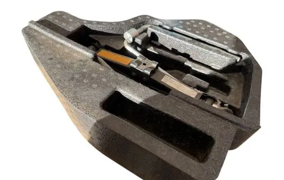Mitsubishi Lancer Evolution X Tool set 7646a100