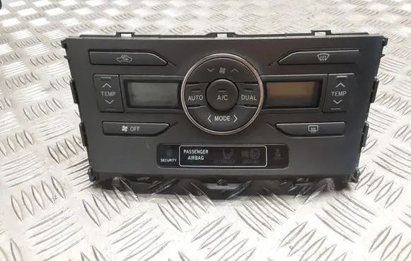 Toyota Auris 150 Climate control unit 5590002231
