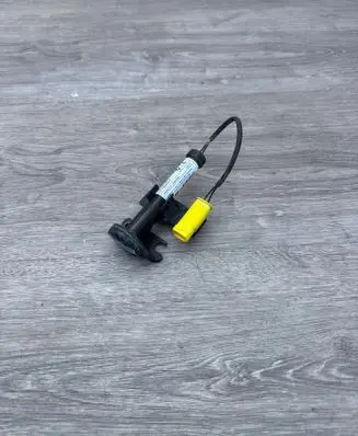 BMW 7 G11 G12 Bonnet Pedestrian Airbag Actuator 7347405