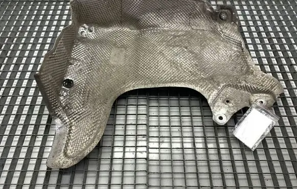 Skoda Superb B8 (3V) Exhaust heat shield 3Q0825721