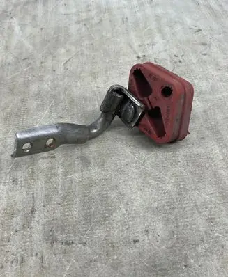 BMW 7 F01 F02 F03 F04 Muffler mount bracket/holder 7811797