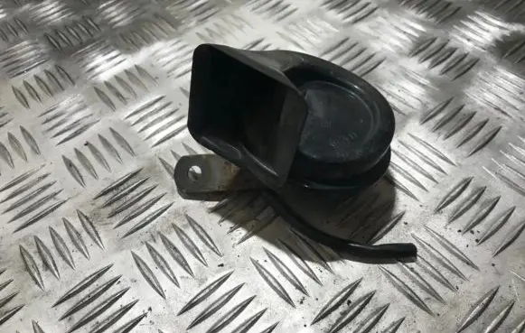 Volkswagen Golf IV Horn signal