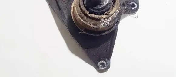 BMW 5 E39 Engine mount bracket