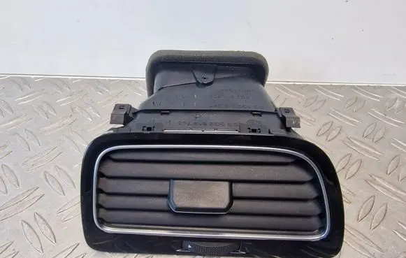 Volkswagen Golf VII Dashboard air vent grill cover trim 5G2819709B