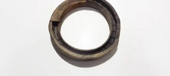 Volvo V70 Front coil spring rubber mount 9157503